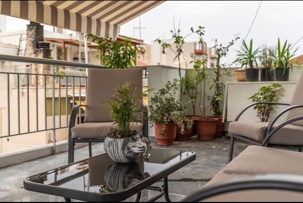 Artistic Apt In Vibrant Gazi With Large Terrace By Ghh Atena Exterior foto