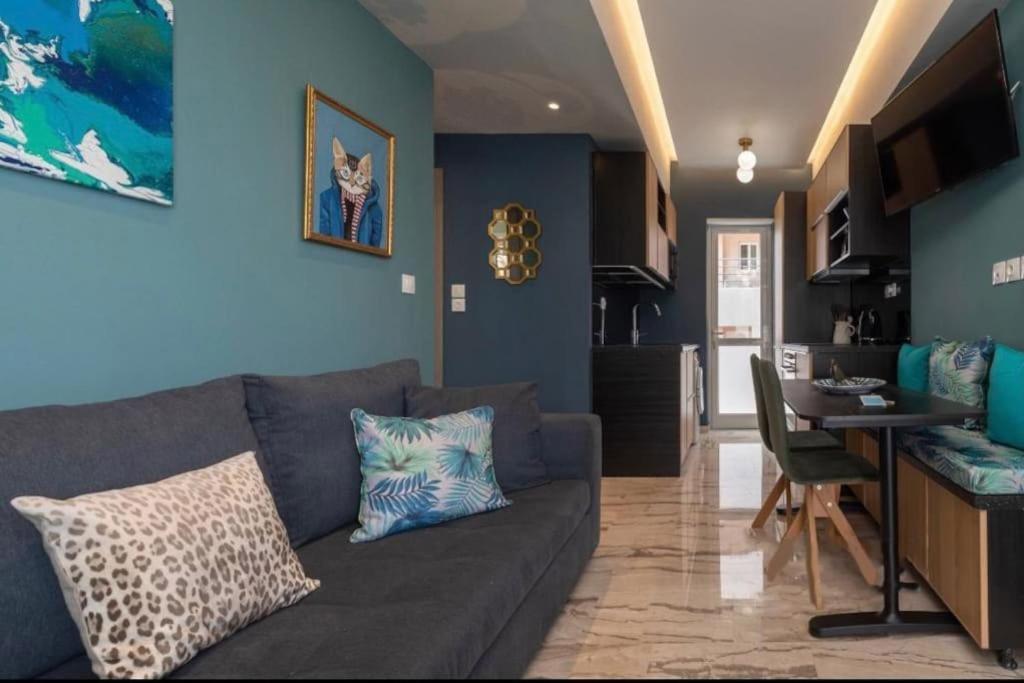 Artistic Apt In Vibrant Gazi With Large Terrace By Ghh Atena Exterior foto